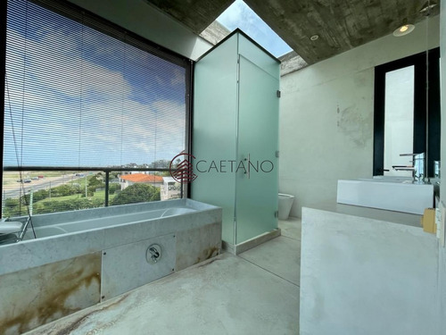 Hermosa Casa En Primera Linea !!!- Ref: 2675