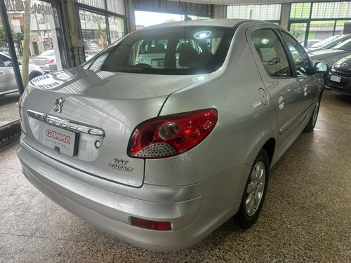 Peugeot 207 1.4 Sedan Xs
