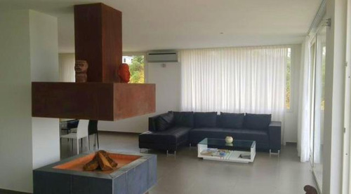 Casa En Alquiler Por Temporada De 3 Dormitorios En Las Grutas (ref: Bpv-1483)