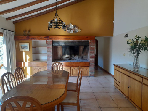 Espectacular Casa Quinta Con Dos Cabañas En Venta-rama Caída