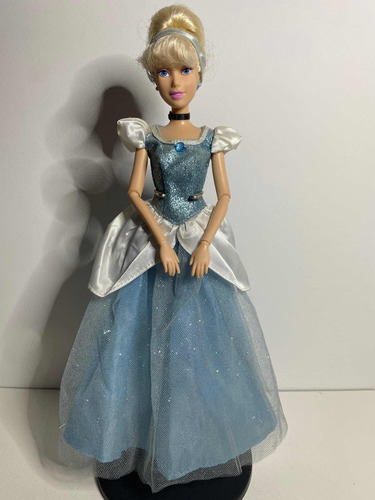 Muñeca Disney Store Cenicienta Brillantina Vestido Azul (Usado)