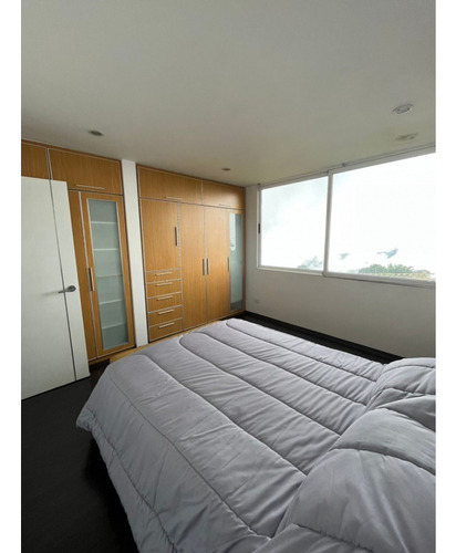Apartamento Ubicado En La Urbanización Loma Linda