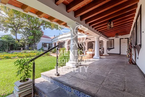 Casa La Bola - Av Palmira