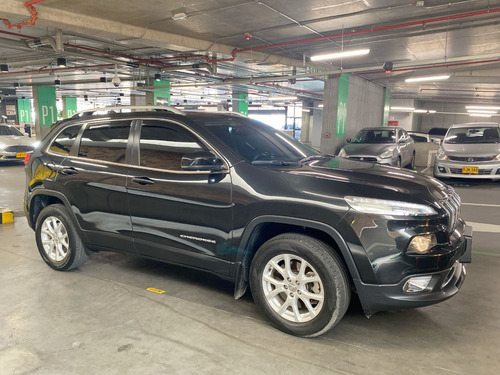 Imagen 2 de 25 de Jeep Cherokee Limited 3.2 2016