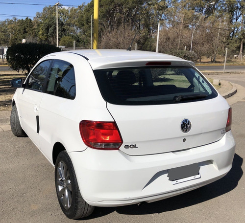 Imagen 2 de 15 de Volkswagen Gol Trend 1.6 Pack I 2014 95.000 Km. Blanco 3p