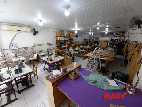 Imagem 11 de 15 de Oportunidade! Loja Em Centro - Florianopolis - L-114737