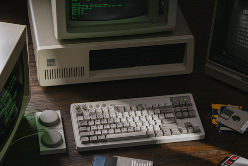 Teclado Retromecánico Bluetooth De 8 Bitdos/2.4g/usb-c - M