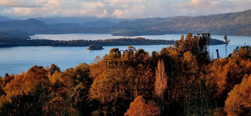 Sector Playa Monje - Vista Al Lago Y Volcán Villarrica