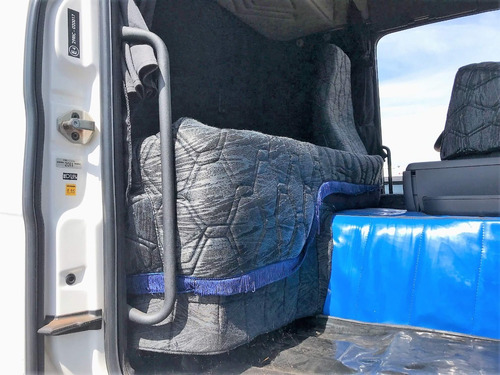 Caminhão Scania G-420 6x4