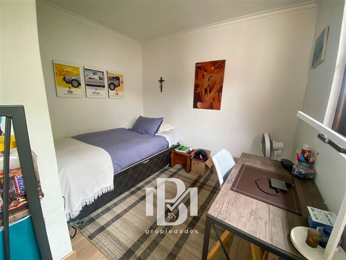 Casa En Venta De 4 Dorm. En Las Condes