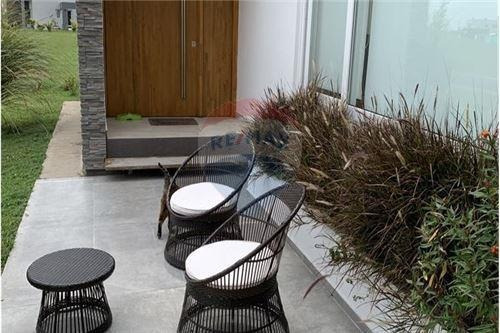 Venta Casa 5 Ambientes Amoblada La Alameda Canning