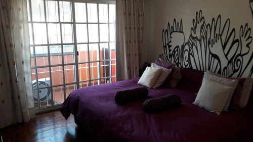 Imagen 8 de 13 de Buen Duplex, Cochera, Jardin, Gran Pileta, Y Quincho Con Parrilla.
