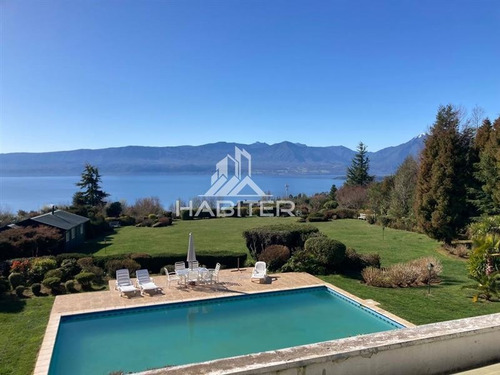 Imagen 28 de 30 de Casa Con Vista Lago Y Volcan En Venta De 5 Dorm. En Pucón