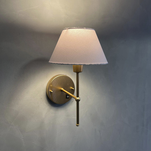 Arandela Parede Colonial Com Interruptor Na Base E Cupula Estrutura Dourado Com Branco 127/220v