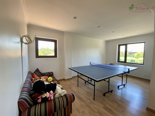 Casa En Parcela Arriendo 5d/4b En Condominio En Carampangue