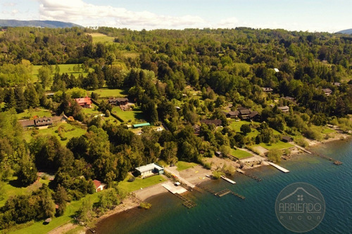 Cómoda Casa En Condominio Con Acceso A Lago
