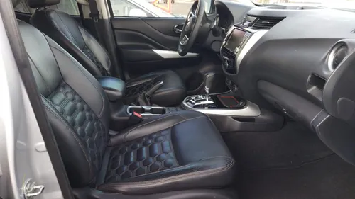 Nissan Frontier Platinum Le