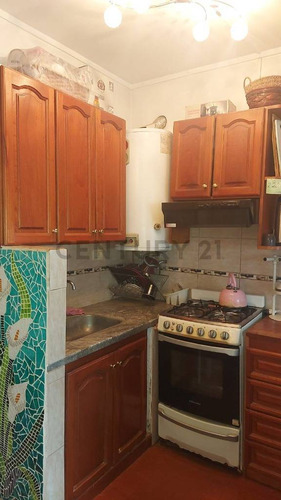 34 Entre 25 Y 26, Ph En Venta 2 Dormitorios, Barrio La Loma.