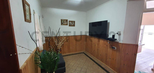 En Venta - Casa De 5 Ambientes - Centro - Cañada De Gomez.. Impecable !!!
