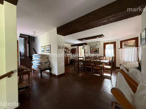 Casa En Solanas A Metros Del Mar