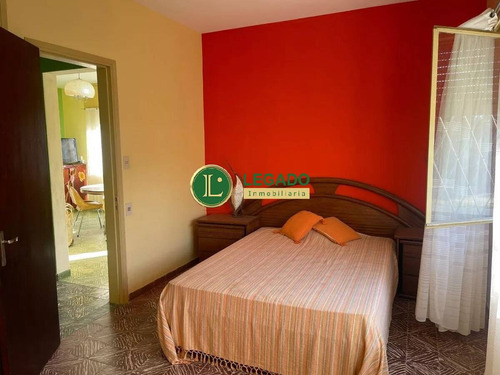Casa En Venta Con Apto, En Las Toscas Sur!