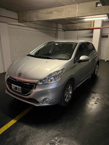 Peugeot 208 1.5 Allure Touchscreen