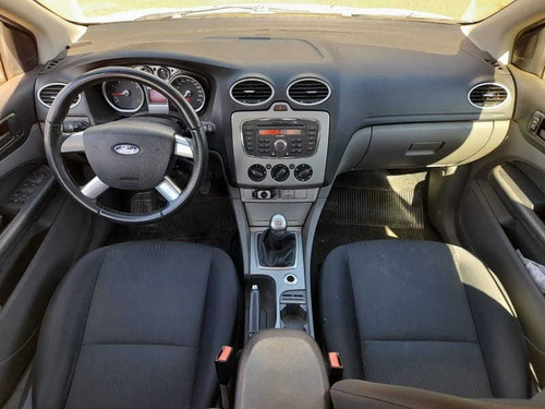 Imagem 8 de 12 de Ford Focus