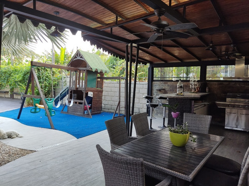 Imagen 19 de 23 de Quinta De Una Planta Estilo Contemporaneo En Conjunto Privado. Planta Electrica 100 %, Pozo, Tanque, Piscina, Terrazas, Jardines. La Cumaca San Diego