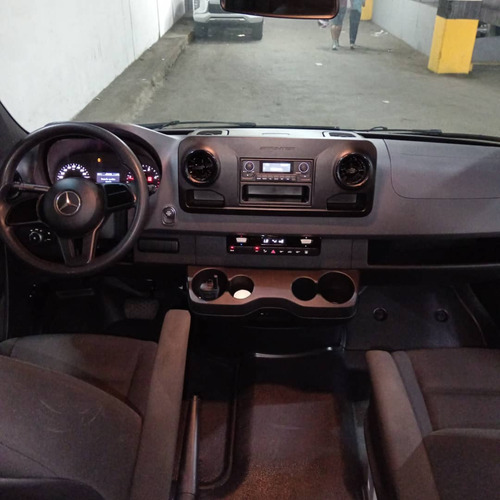 Mercedes Benz Sprinter