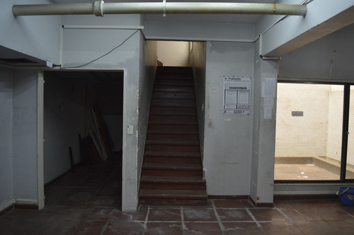 Alquilo Local En La Zona De Congreso 3 Plantas 324 M²