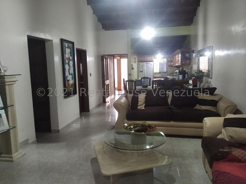 Imagen 18 de 30 de Casas En Venta En Araguaney Cabudare Estado Lara Cod Flex Ref # 22-1101 / 0 4 1 2 1 5 1 8 8 9 3 / Mr