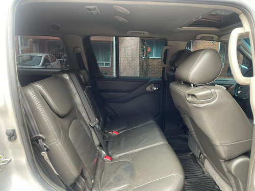 Nissan Pathfinder Le Premium