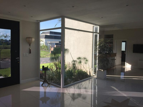 Imagen 7 de 27 de Venta De Casa Con Salida Al Rio En Albanueva