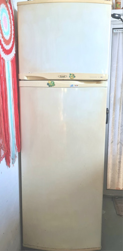 Heladera Consul 390 Lt. Con Freezer