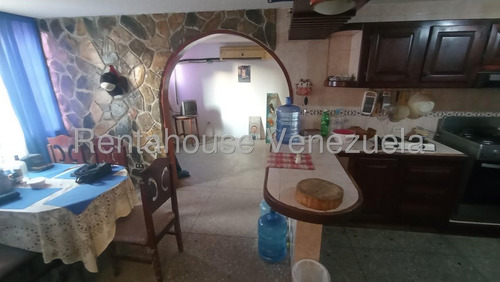 Apartamento En Venta, La Mora Ubicado En Cabudare, Codigo 2 5 1 6 1 7 2, Mildred, Amplio Y Comodo Apartamento En Venta Sala - Recibo Con Buena Distribucion, Cocina - Comedor Espacioso