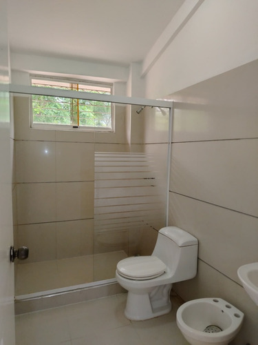 Townhouse En Guataparo, Conjunto Residencial Los Aleros. Lm.p