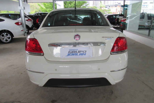 Fiat Linea Essence 1.8 16v (flex)