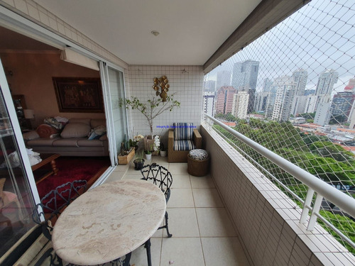 Imagem 8 de 29 de Apartamento 117m², 03 Dormitórios (sendo 01 Suíte), 02 Banheiros E 02 Vagas Na Garagem. Condomínio Com Portaria, Segurança 24hrs, Piscina, Academia. - 21120302 - 70370106