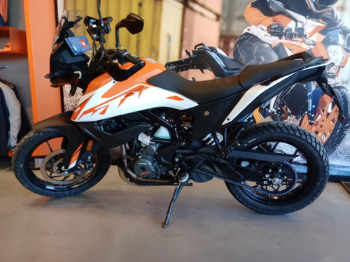 Imagen 5 de 22 de Motocicleta Ktm Adventure 250 2023 0km Blanca Con Naranja