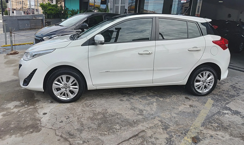 Toyota Yaris 1.3 16V FLEX XL PLUS TECH MULTIDRIVE