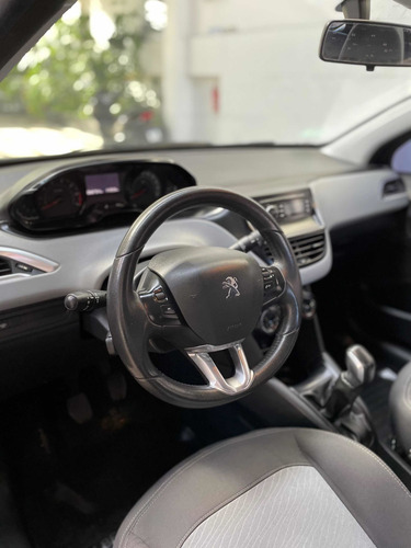 Peugeot 208 1.5 Allure 2013