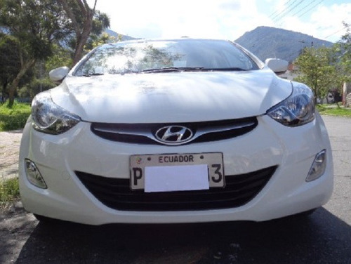 Flamante Hyundai New Elantra 4p 1.8 Ac 2012