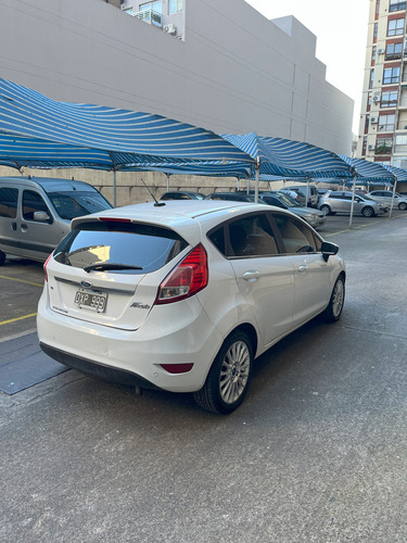 Ford Fiesta Kinetic 1.6 Titanium 120cv