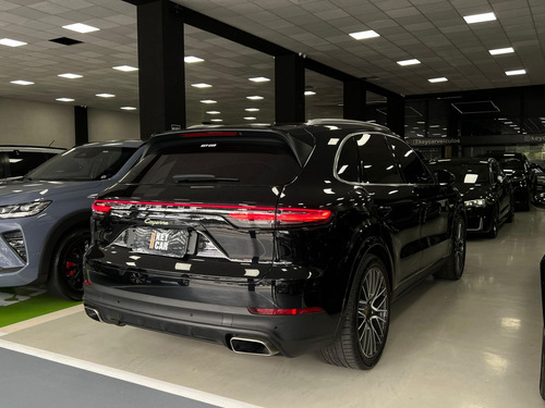 Porsche Cayenne E-Hybrid 3.0 V6 462cv