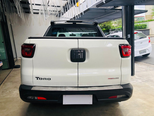Fiat Toro Fiat Toro Freedom 1.8 AT6 4x2 (Flex)