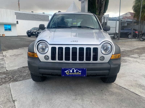 Imagem 6 de 15 de Jeep Cherokee Sport 4x4 3.7 V-6 4p 2006