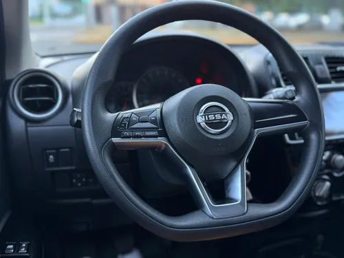 Nissan March 1.6 Advance Mt