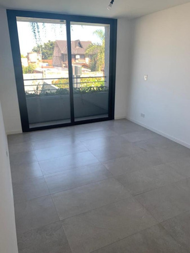 Imagen 9 de 18 de Departamento - Castelar