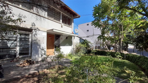 Casa En Venta De 4 Dormitorios En Las Condes