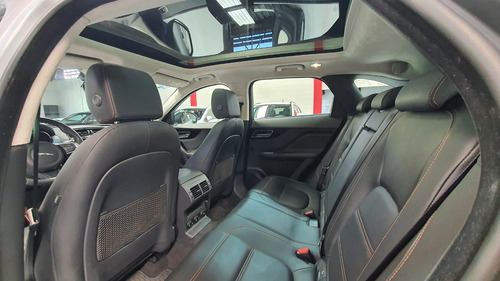 Jaguar F-PACE 3.0 Prestige At